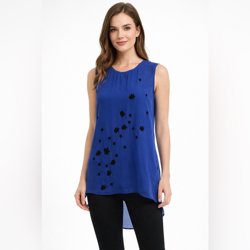 Simply Vera Vera Wang Royal Blue Top with Black Leaf Design